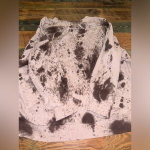 Lululemon sweatshirt